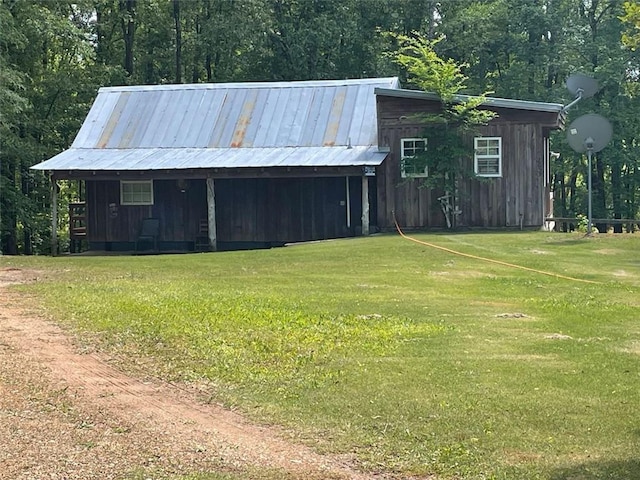 view of outbuilding