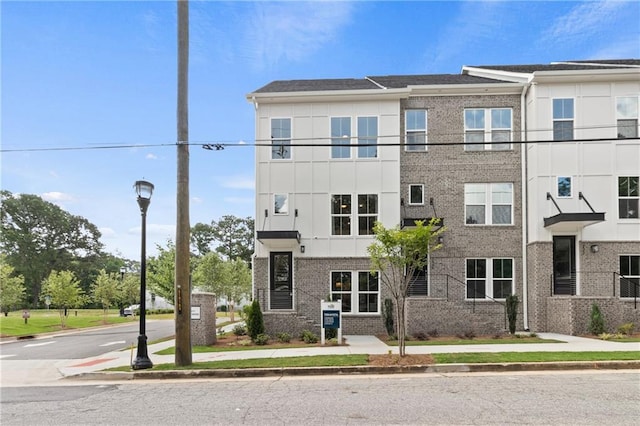 2535 Astaire Ct, Atlanta, GA 30318 - view of front of house with brick siding