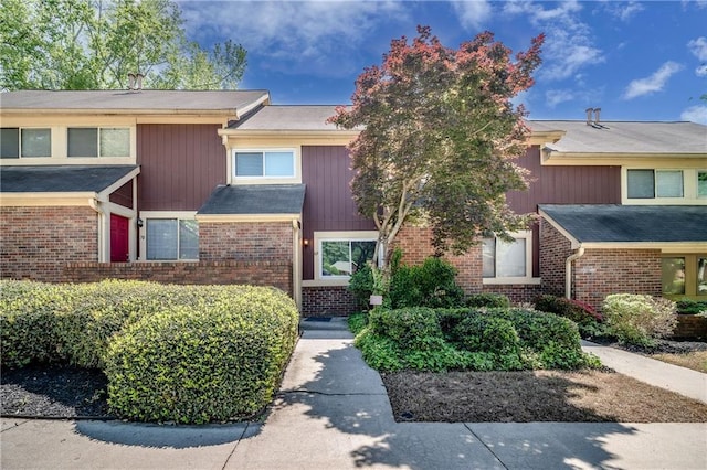 31 Country Place Ct, Alpharetta, GA 30005 - view of front of property with brick siding