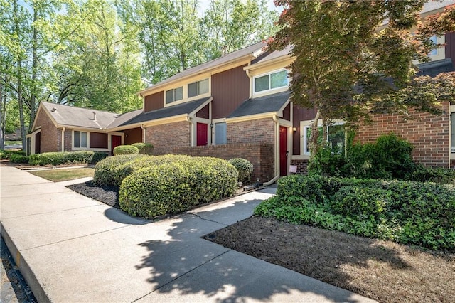31 Country Place Ct, Alpharetta, GA 30005 - traditional-style home with brick siding