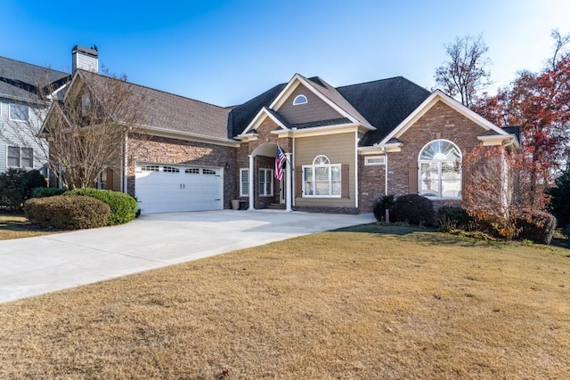 view of front of home with a front lawn