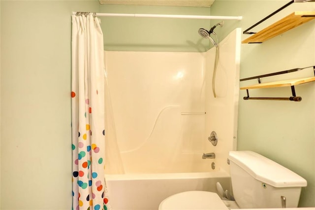 full bath featuring shower / bath combination with curtain and toilet