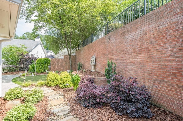10280 Medridge Cir, Johns Creek, GA 30022 - view of yard featuring an area to practice putting