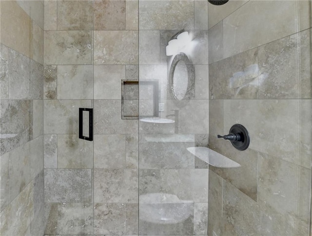 9440 Knollcrest Blvd, Alpharetta, GA 30022 - bathroom view of a stall shower