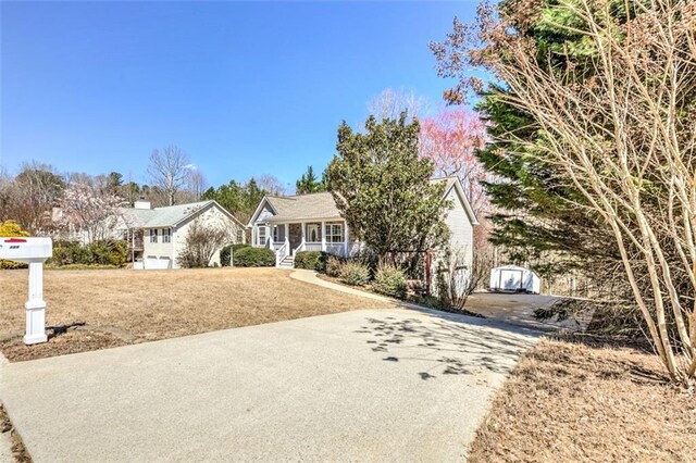 189 Meadow Spring Dr, Temple, GA 30179 - view of front facade featuring a porch