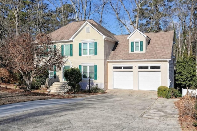 view of front facade featuring a garage