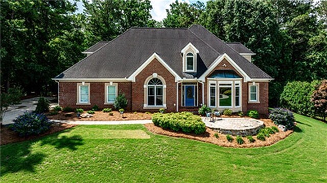 215 Settindown Ct, Roswell, GA 30075 - view of front of house featuring a front yard