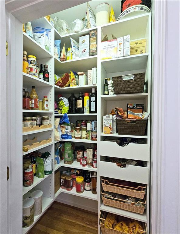 215 Settindown Ct, Roswell, GA 30075 - view of pantry