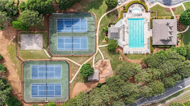 4963 Kingsbridge Ct, Powder Springs, GA 30127 - aerial view of a pool