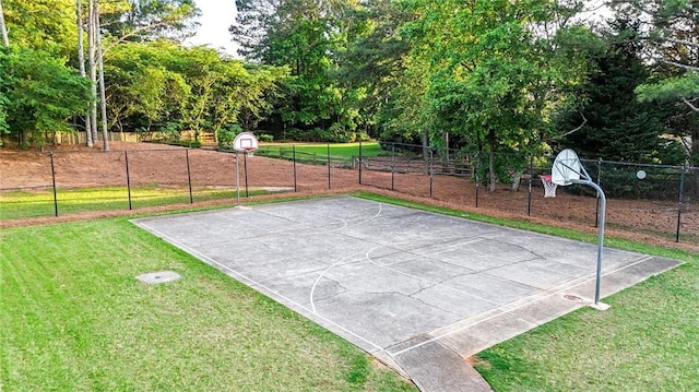 4963 Kingsbridge Ct, Powder Springs, GA 30127 - view of sport court featuring community basketball court and view of wooded area