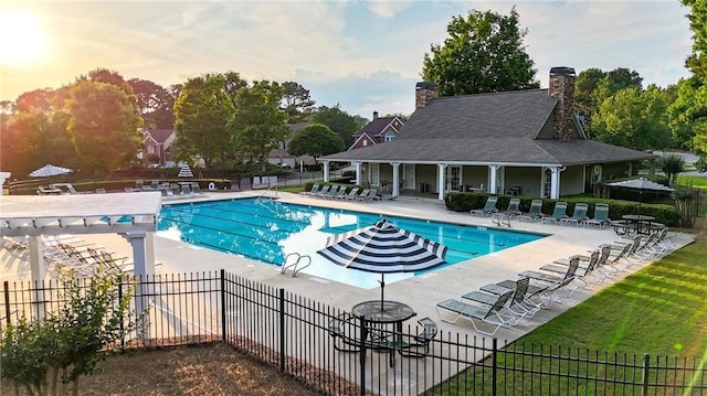 4963 Kingsbridge Ct, Powder Springs, GA 30127 - community pool with a patio area and a pergola