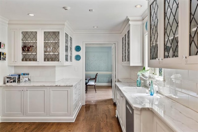 675 W Paces Ferry Rd NW Unit 11, Atlanta, GA 30327 - bar featuring backsplash, dishwasher, dark wood-type flooring, and a sink