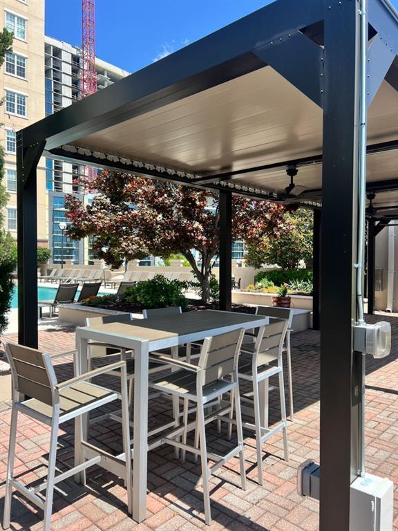 325 E Paces Ferry Rd NE Unit 410, Atlanta, GA 30305 - view of patio / terrace