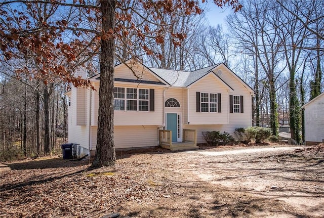 split foyer home with entry steps