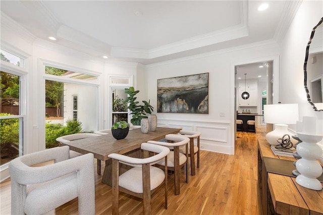 510 Northland Ridge Ct, Sandy Springs, GA 30342 - dining area with a raised ceiling, light wood finished floors, crown molding, and recessed lighting