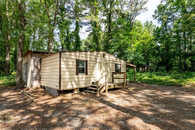 view of outbuilding