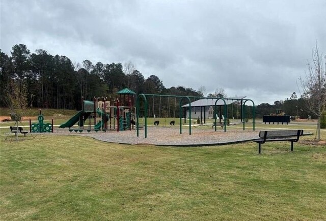 5320 Tolar Rd, South Fulton, GA 30213 - community jungle gym with a lawn