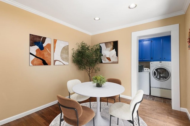 6596 Wright Rd NE, Atlanta, GA 30328 - dining space featuring wood finished floors, washer and dryer, crown molding, baseboards, and recessed lighting