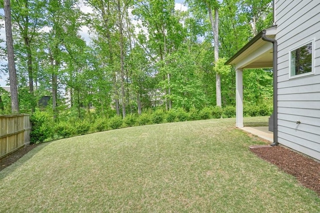 view of yard featuring fence