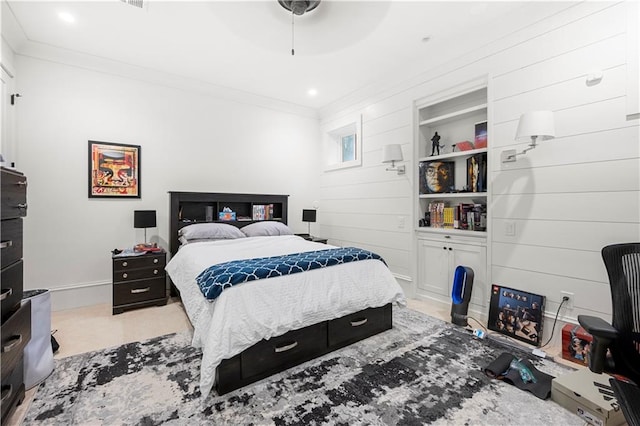 bedroom featuring ceiling fan, recessed lighting, baseboards, and crown molding