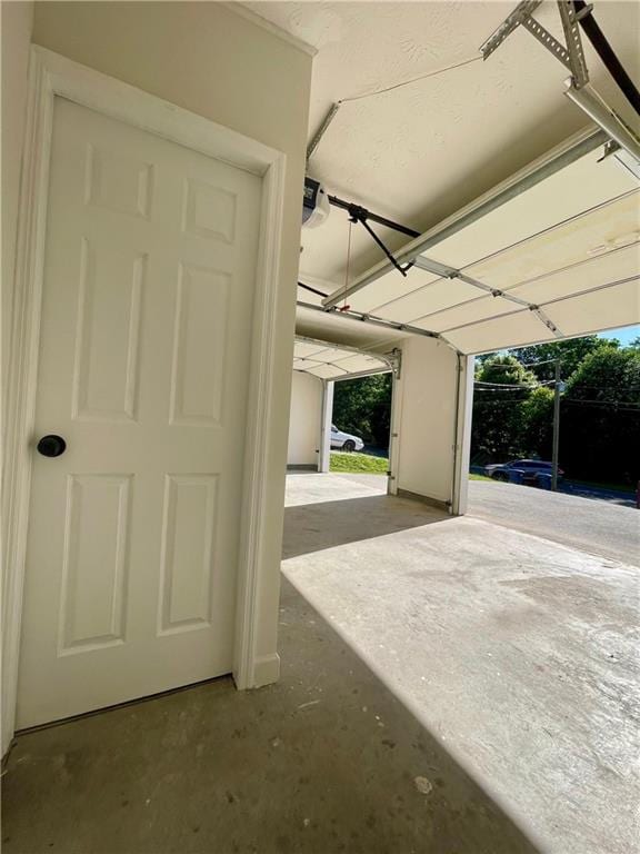 350 Fall View Ct, Winder, GA 30680 - view of garage