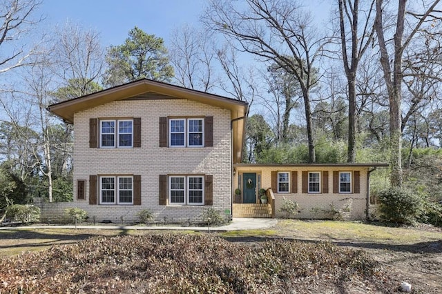 view of front facade with brick siding