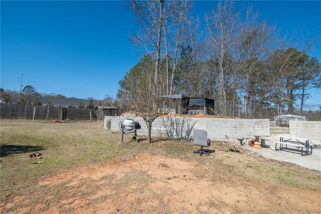 view of yard featuring fence