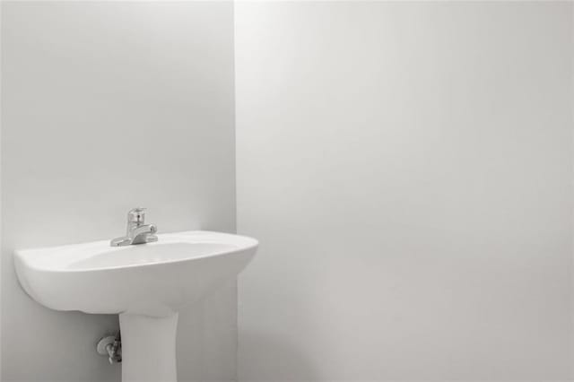 6571 Splitpine Ct, Atlanta, GA 30349 - bathroom with a sink