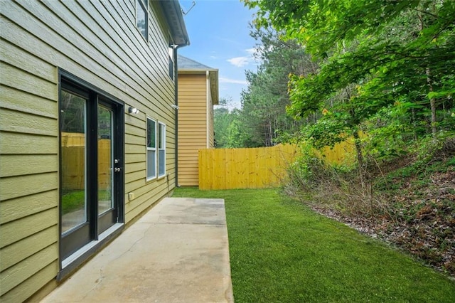 6571 Splitpine Ct, Atlanta, GA 30349 - view of yard featuring a patio area