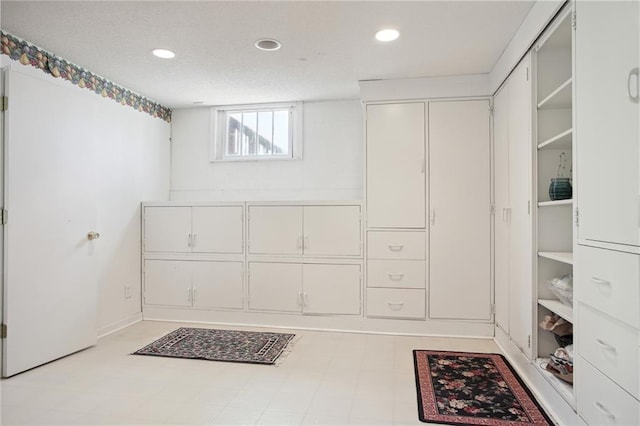 8145 Stone Hill Rd, Cumming, GA 30028 - view of walk in closet