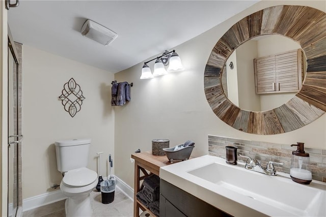 full bath with decorative backsplash, toilet, baseboards, and a stall shower