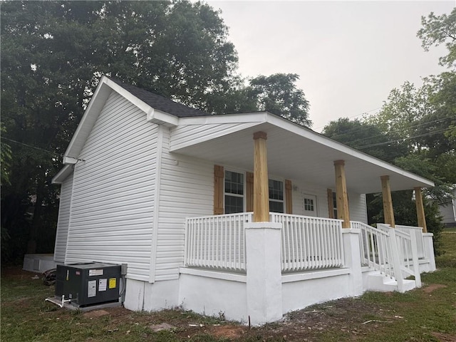 1300 Murphy Ave, Lagrange, GA 30240 - view of side of home with covered porch