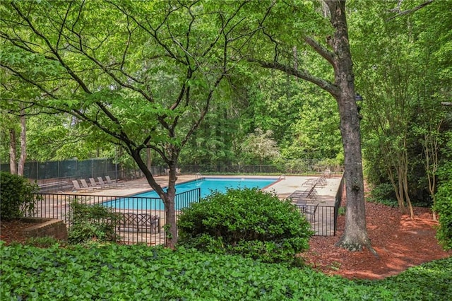2117 Bucktrout Pl, Dunwoody, GA 30338 - community pool featuring a patio