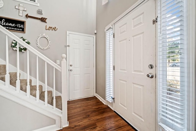 565 Saint James Ct, Lawrenceville, GA 30044 - foyer featuring dark wood-type flooring