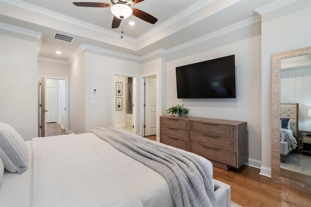 124 Everley Walk, Alpharetta, GA 30009 - bedroom featuring wood finished floors, ornamental molding, recessed lighting, ceiling fan, and baseboards