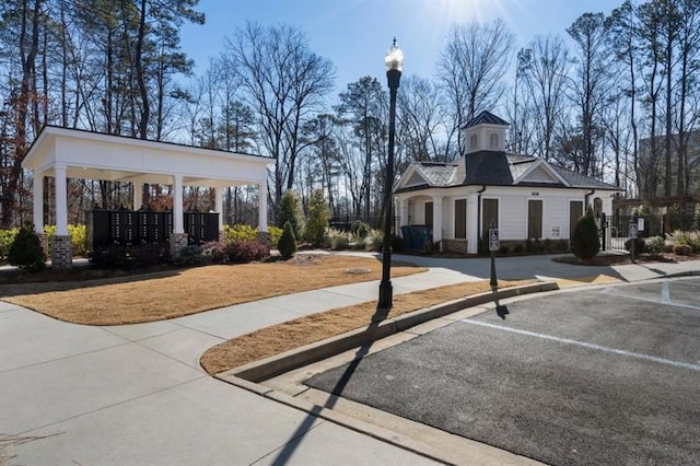 124 Everley Walk, Alpharetta, GA 30009 - view of property's community with mail area and uncovered parking