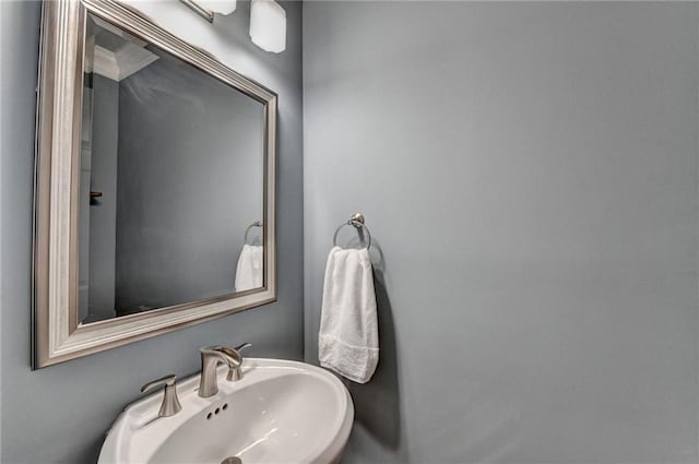 1595 Northcliff Trce, Roswell, GA 30076 - bathroom featuring a sink