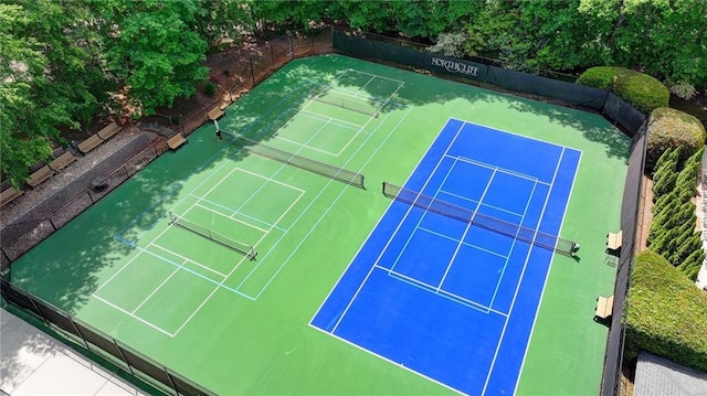 1595 Northcliff Trce, Roswell, GA 30076 - view of tennis court with fence