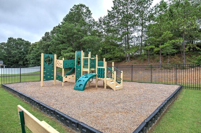 20 Friendship Rd, Euharlee, GA 30145