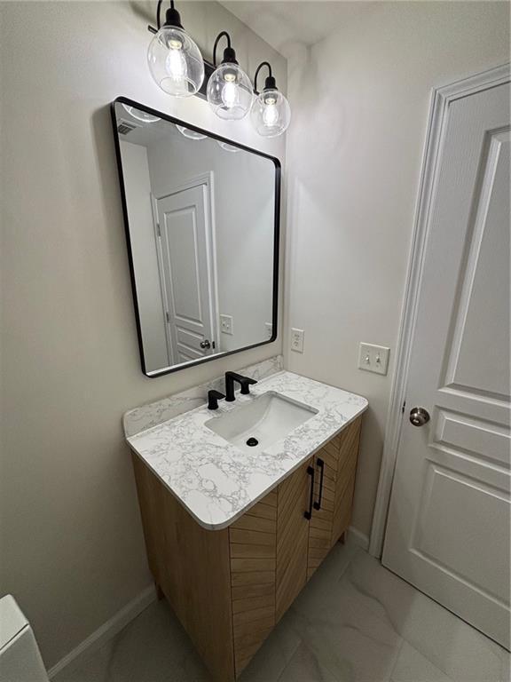 bathroom with vanity