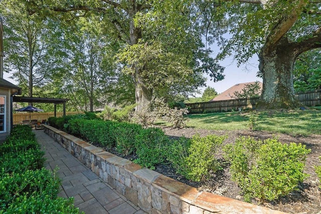 2295 Hemrick Rd, Cumming, GA 30041 - view of yard with a patio