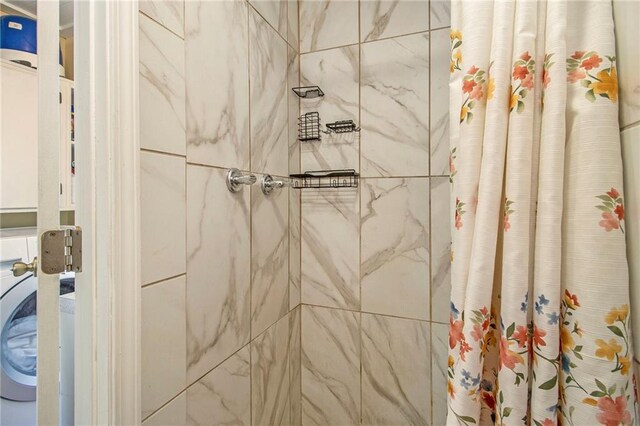 room details featuring walk in shower