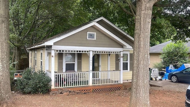 view of front of home featuring a porch