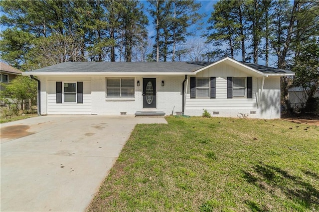 single story home with driveway, a front yard, crawl space, and brick siding