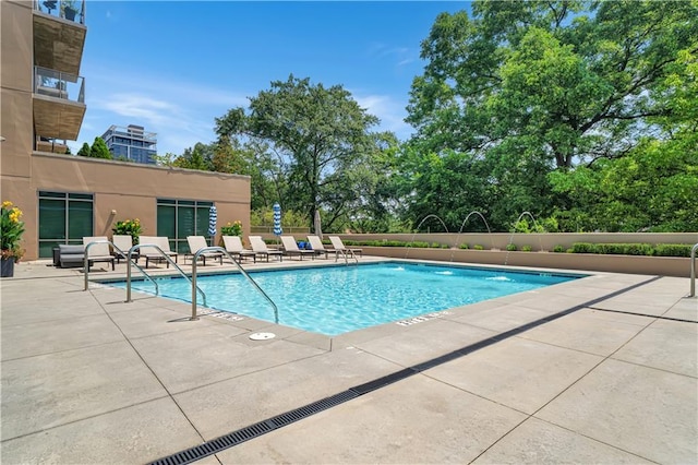905 Juniper St NE Unit 805, Atlanta, GA 30309 - community pool with a patio