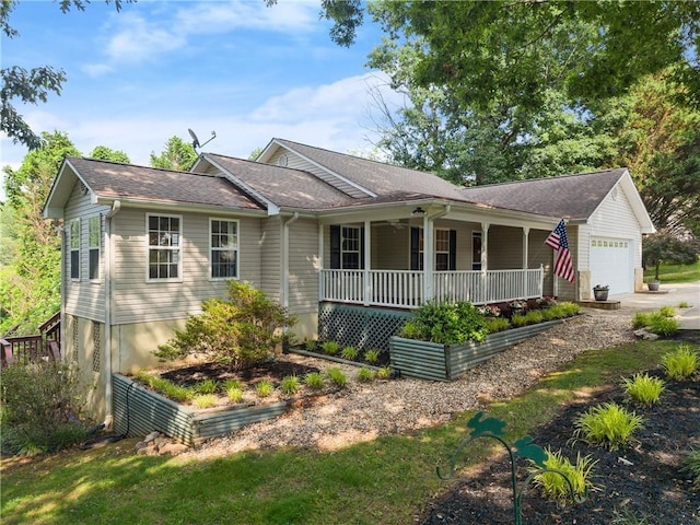 241 Cook St, Alto, GA 30510 - single story home featuring a porch, roof with shingles, driveway, and a vegetable garden