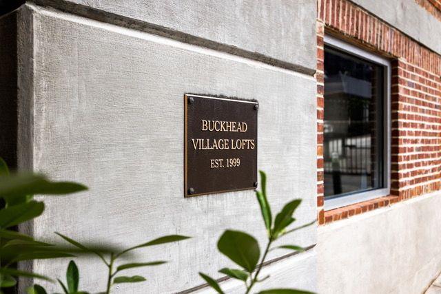 3235 Roswell Rd NE Unit 521, Atlanta, GA 30305 - exterior view of brick siding