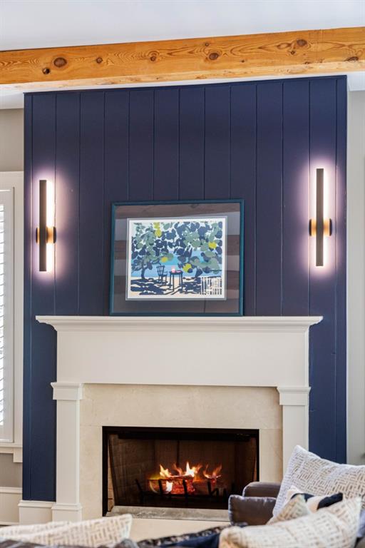 970 N Ormewood Park Dr SE, Atlanta, GA 30316 - detailed view of a warm lit fireplace