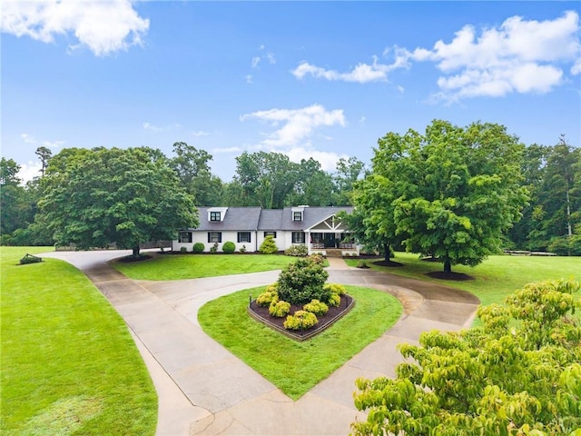 322 Windy Ridge Dr, Demorest, GA 30535 - view of front of house with curved driveway and a front lawn