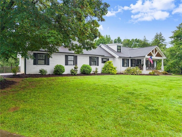 322 Windy Ridge Dr, Demorest, GA 30535 - ranch-style home featuring a front yard and brick siding